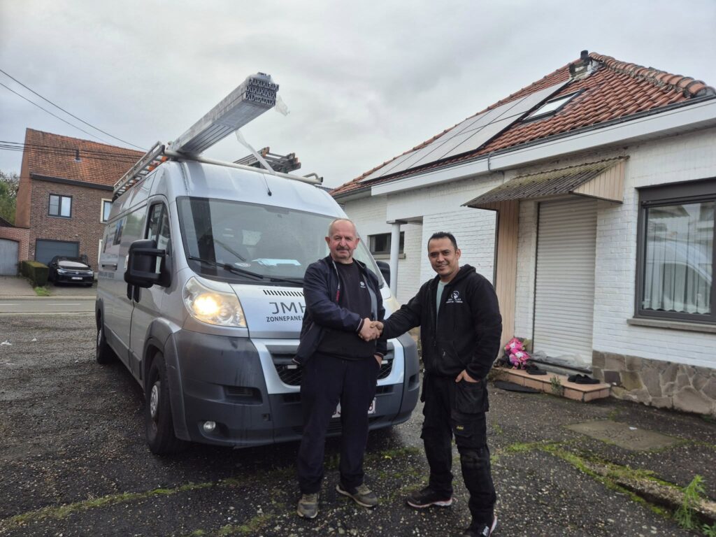 Installatie van zonnepanelen en thuisbatterij in Lubbeek